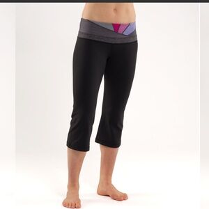 Lululemon Groove Crop Reversible Size 4 Luon Low Rise Yoga